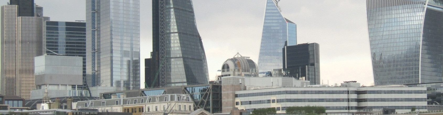 Servicii profesionale de evaluare proprietăți imobiliare –  Evaluator Autorizat ANEVAR